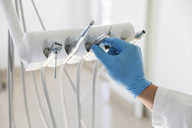 Professional Wisdom Tooth Removal technician working in St. Augustine South, FL